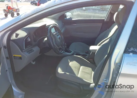 2017 Hyundai Elantra Se z USA, uszkodzony, nr VIN 5NPD84LF8HH033697